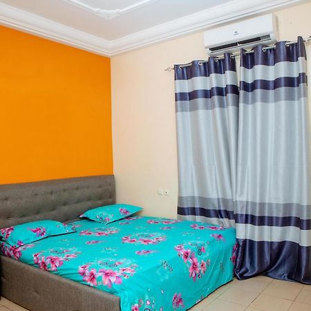 Studio Residence Condominium 로메 외부 사진