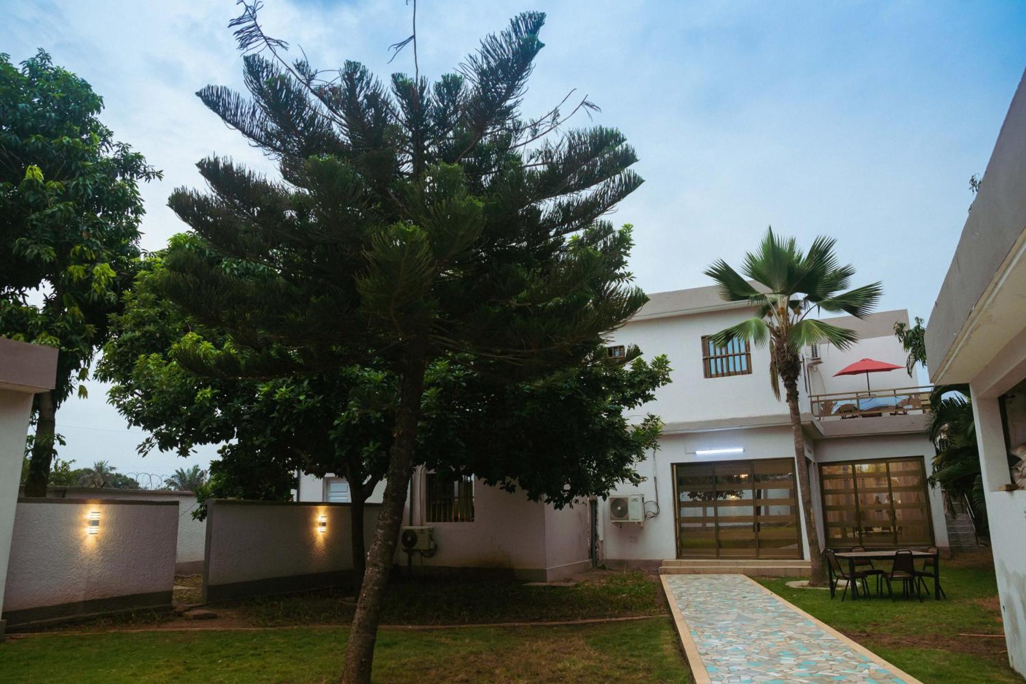 Studio Residence Condominium 로메 외부 사진